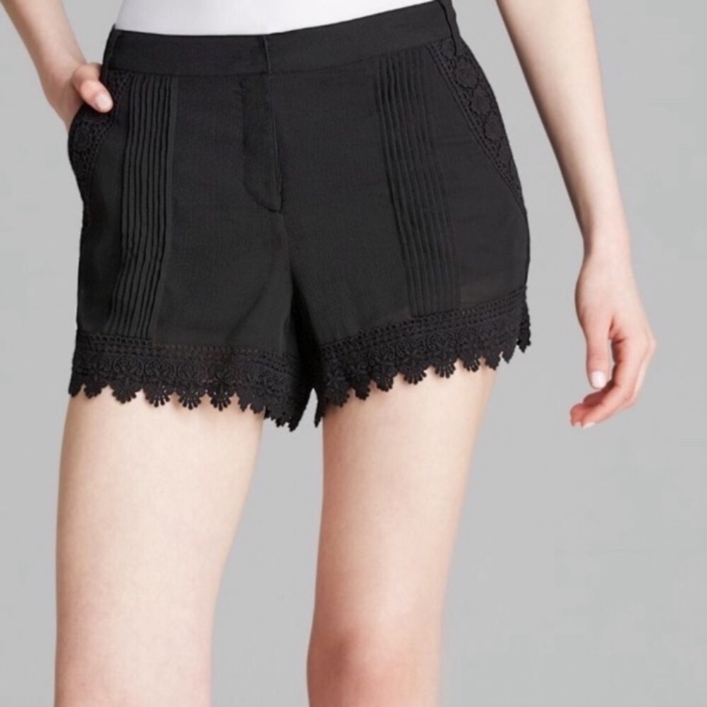 Nicole Miller Lace Trim Dress Shorts EUC